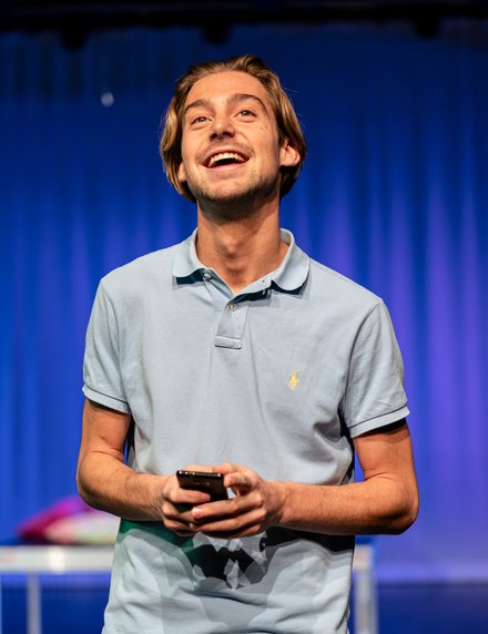 Scène uit Off Grid